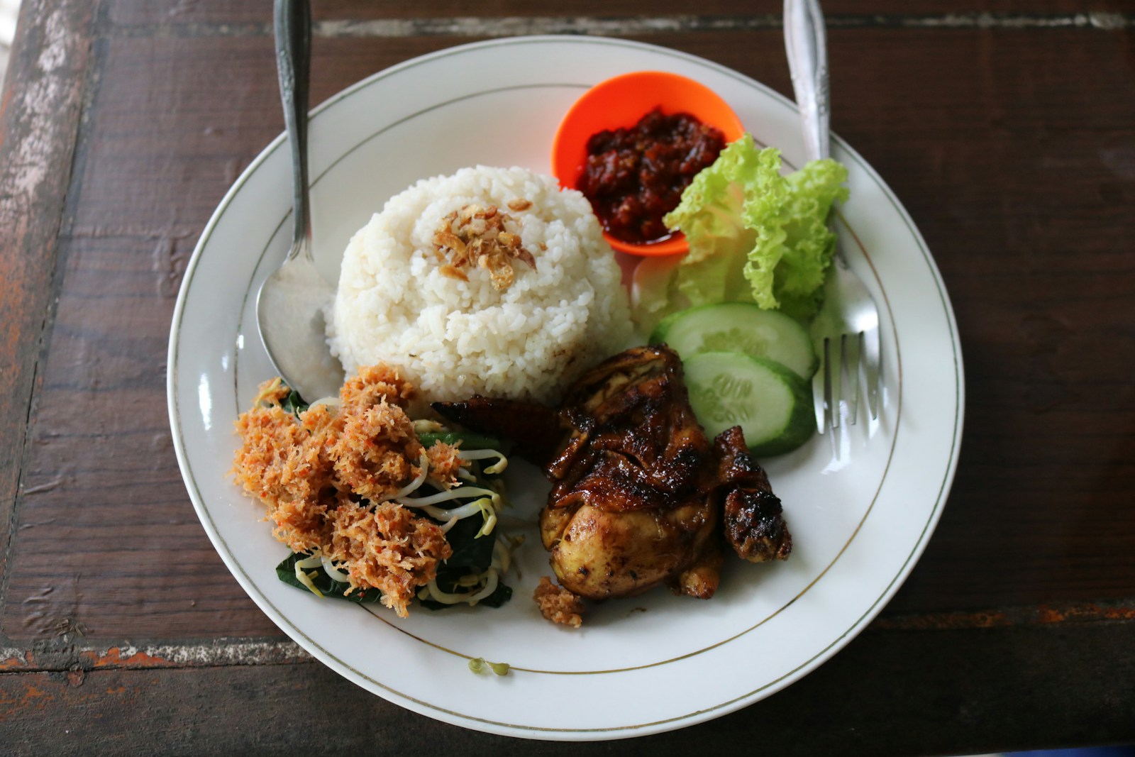 nasi campur indonésien