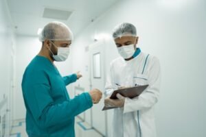 praticien hospitalier