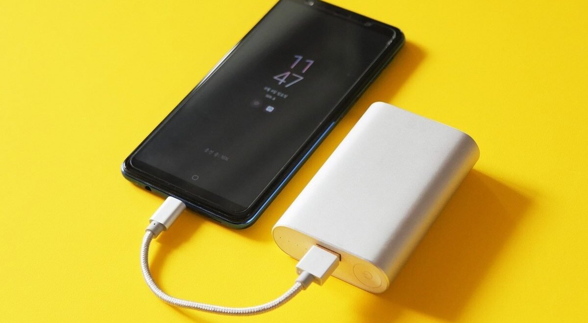 Pourquoi votre batterie externe chauffe pendant la recharge et quand s'inquiéter