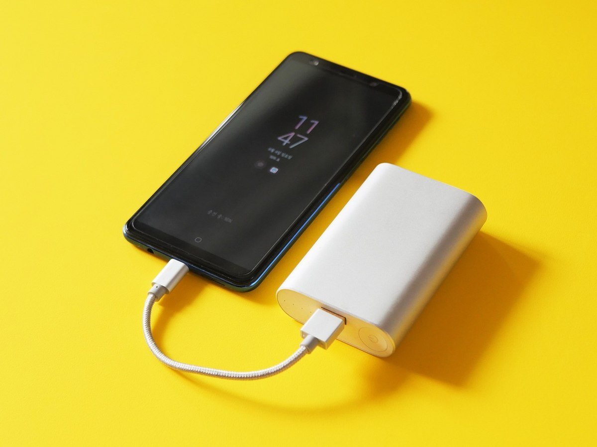 Pourquoi votre batterie externe chauffe pendant la recharge et quand s'inquiéter